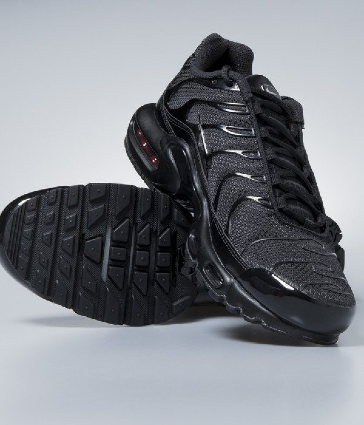 eng_pl_Nike-Air-Max-Plus-black-black-black-604133-050-30134_7