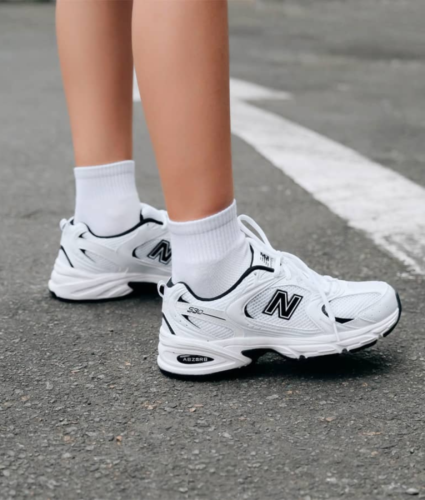 new-balance-530-white-black-mr53_7ecc9c7896aa4c17b975992368448014