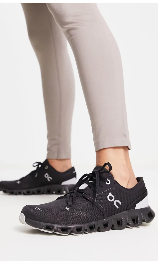on-running-BLACK-Cloud-X-3-Trainers